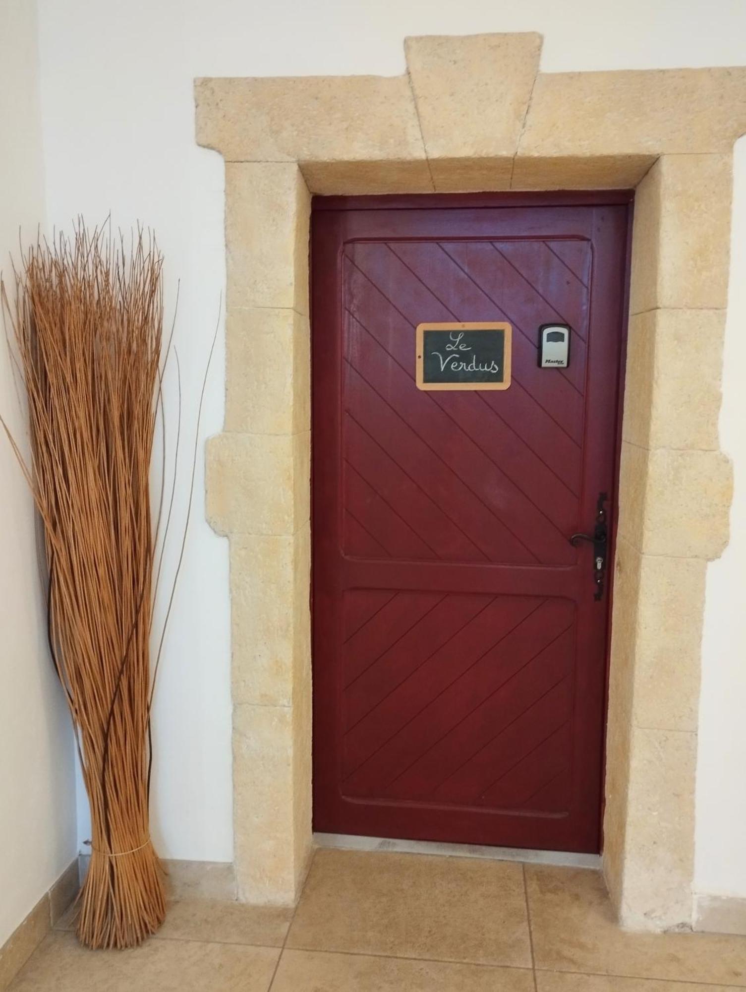 Les Studios De St Guilhem Saint-Guilhem-le-Desert Zewnętrze zdjęcie