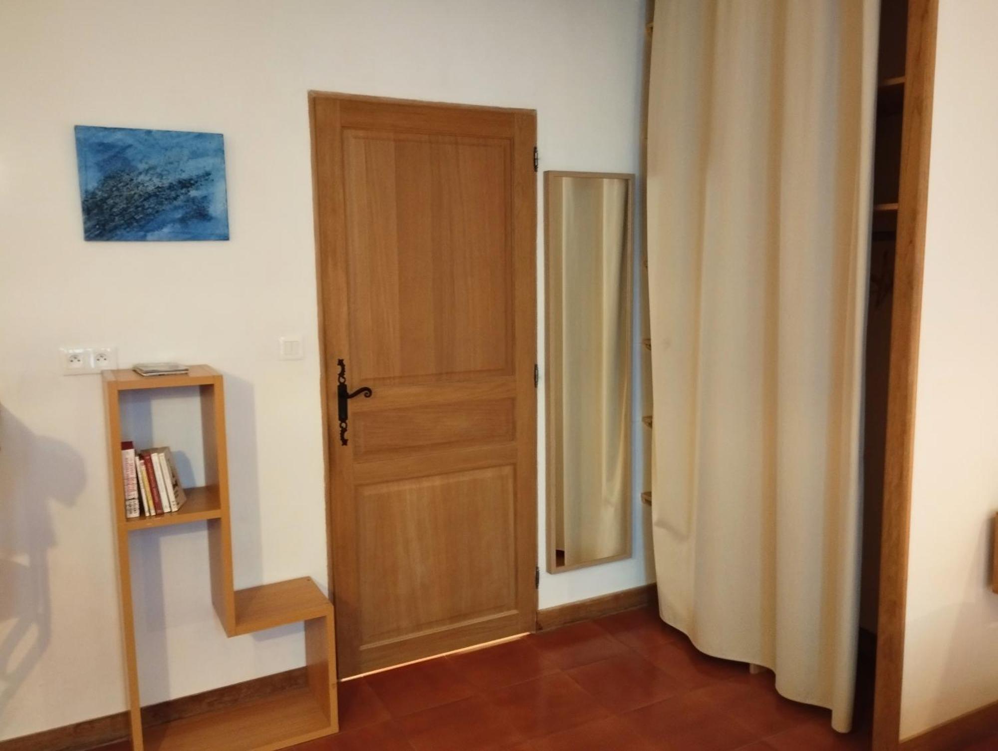 Les Studios De St Guilhem Saint-Guilhem-le-Desert Zewnętrze zdjęcie